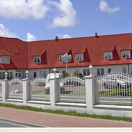 Rezydencja Nad Jeziorem Lebsko Łeba Exterior foto