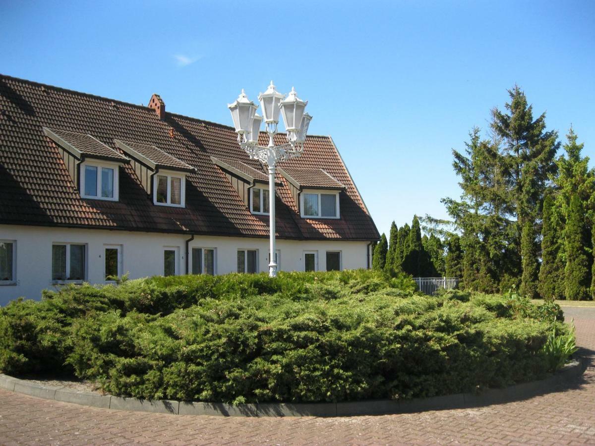 Rezydencja Nad Jeziorem Lebsko Łeba Exterior foto