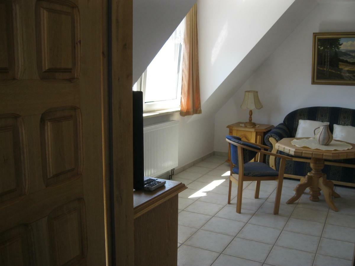 Rezydencja Nad Jeziorem Lebsko Łeba Exterior foto